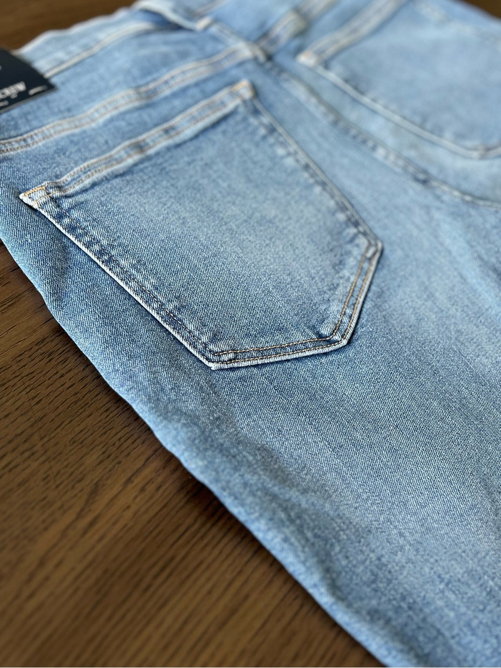 J. Crew Mid Rise Flared Crop Jeans Light Wash Trendy Casual Versatile Denim - Picture 7 of 7